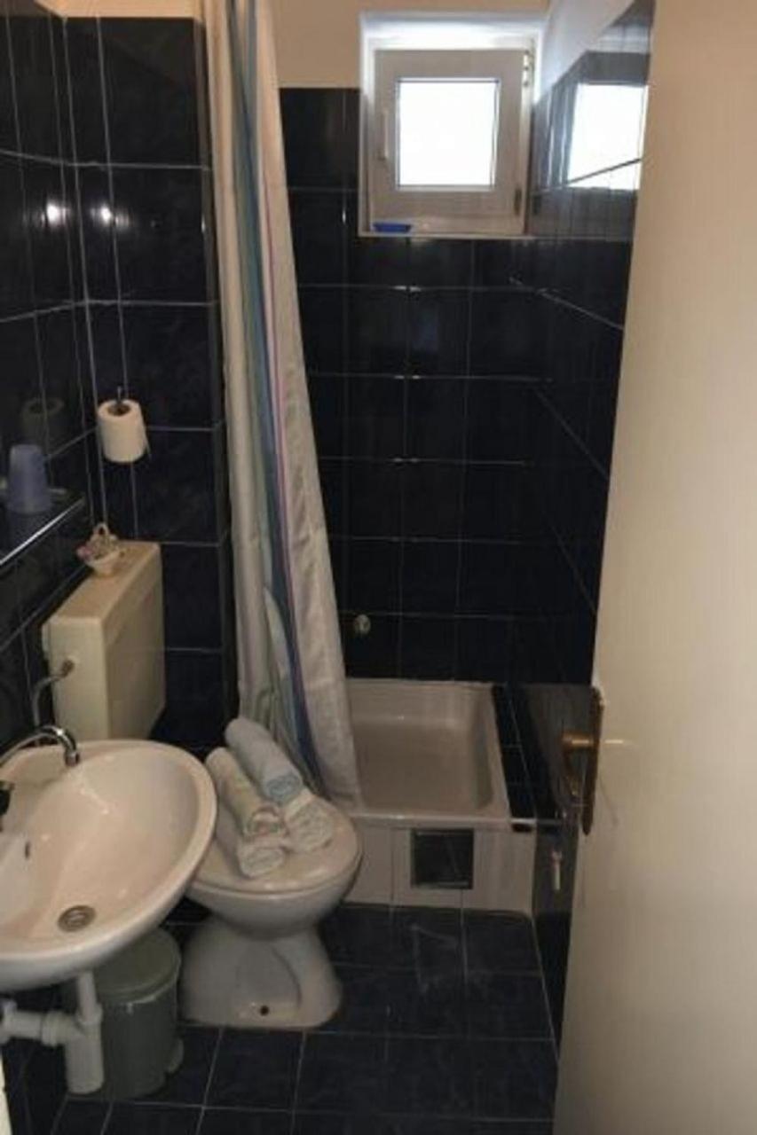 Apartments And Rooms Tomo 1 - At The Beach Zaostrog Luaran gambar