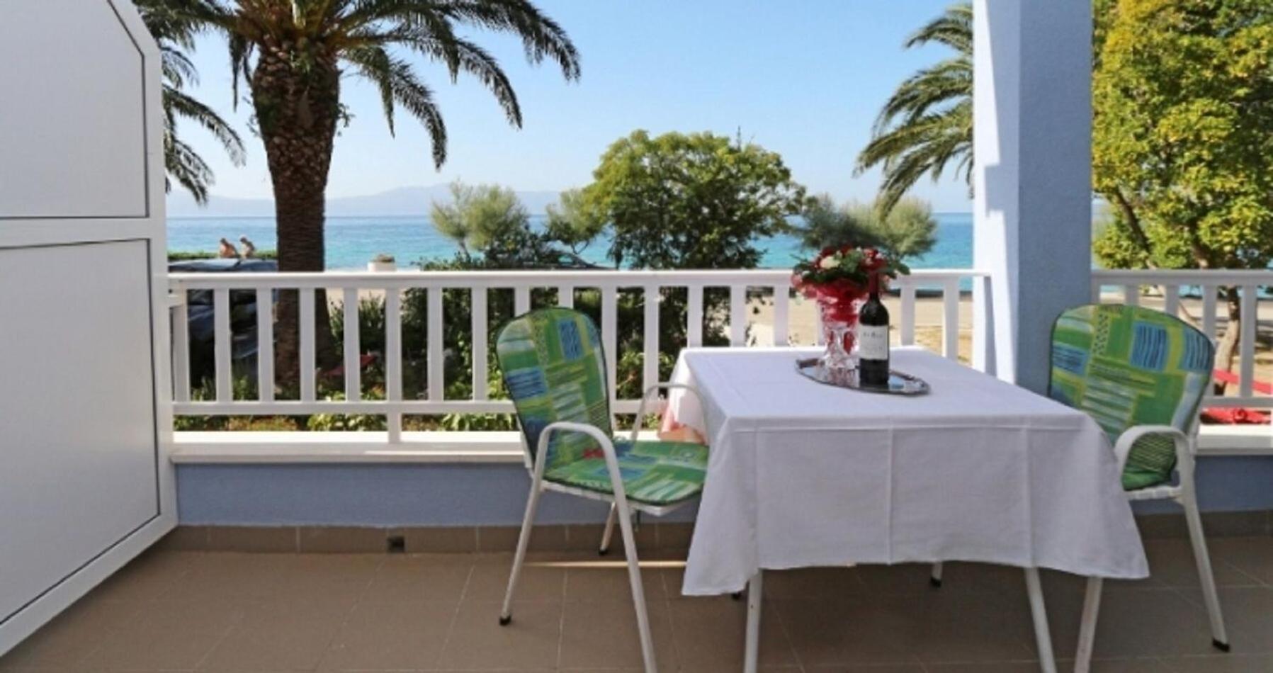 Apartments And Rooms Tomo 1 - At The Beach Zaostrog Luaran gambar
